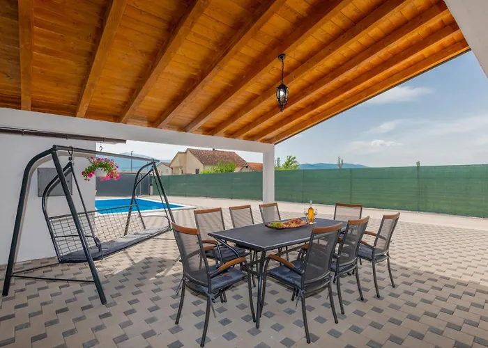 Ivona Near Imotski, Private Pool Villa